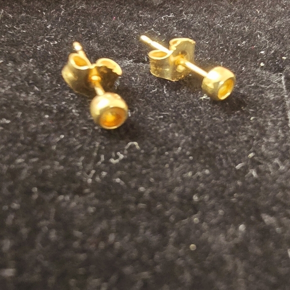 MEJURI Elegant 14k Yellow Gold Geniune White Sapphire Stud Earrings Discontinued - Picture 6 of 9